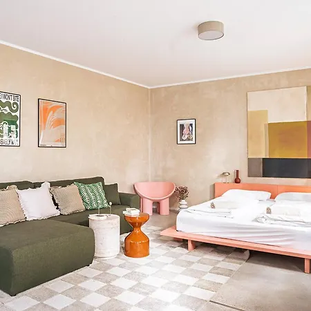 Denkmal Traumsanierung. Gesamtes Hinterhaus *