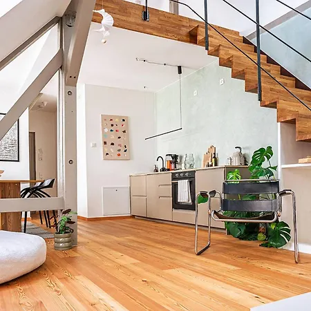 Denkmal Traumsanierung. Gesamtes Hinterhaus Lipsk