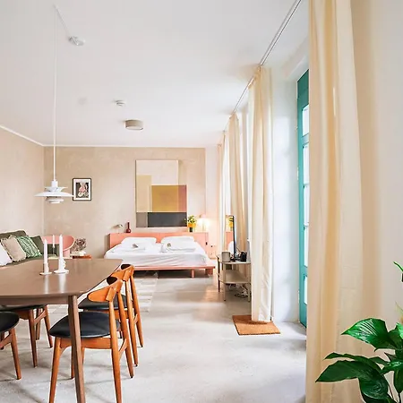 Denkmal Traumsanierung. Gesamtes Hinterhaus Σπίτι διακοπών