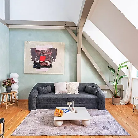 Casa de Férias Denkmal Traumsanierung. Gesamtes Hinterhaus