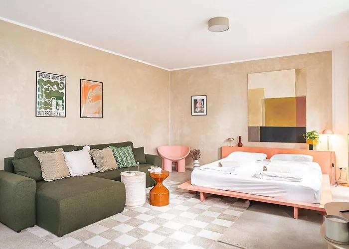 Denkmal Traumsanierung. Gesamtes Hinterhaus *