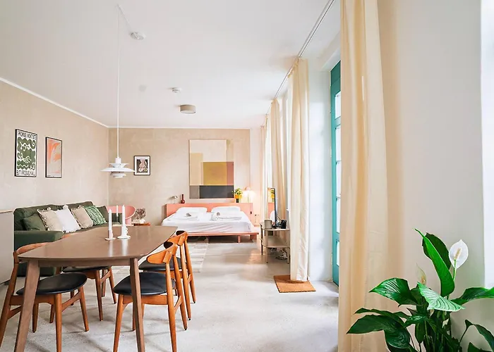 Denkmal Traumsanierung. Gesamtes Hinterhaus Σπίτι διακοπών